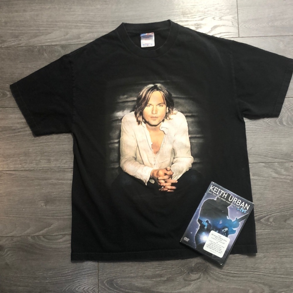 Keith Urban band t shirt & new DVD love,pain & the whole world tour LIVE